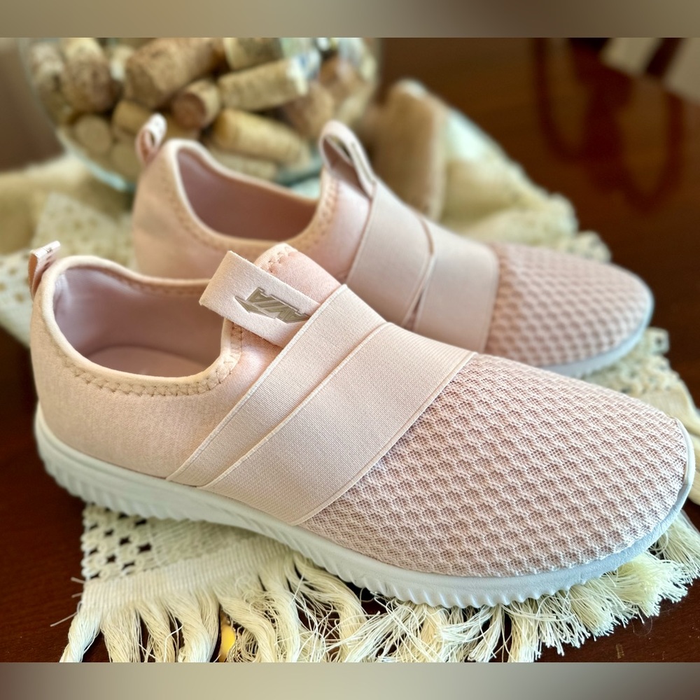 Avia Pull On Sneakers. Pink. Size 10
